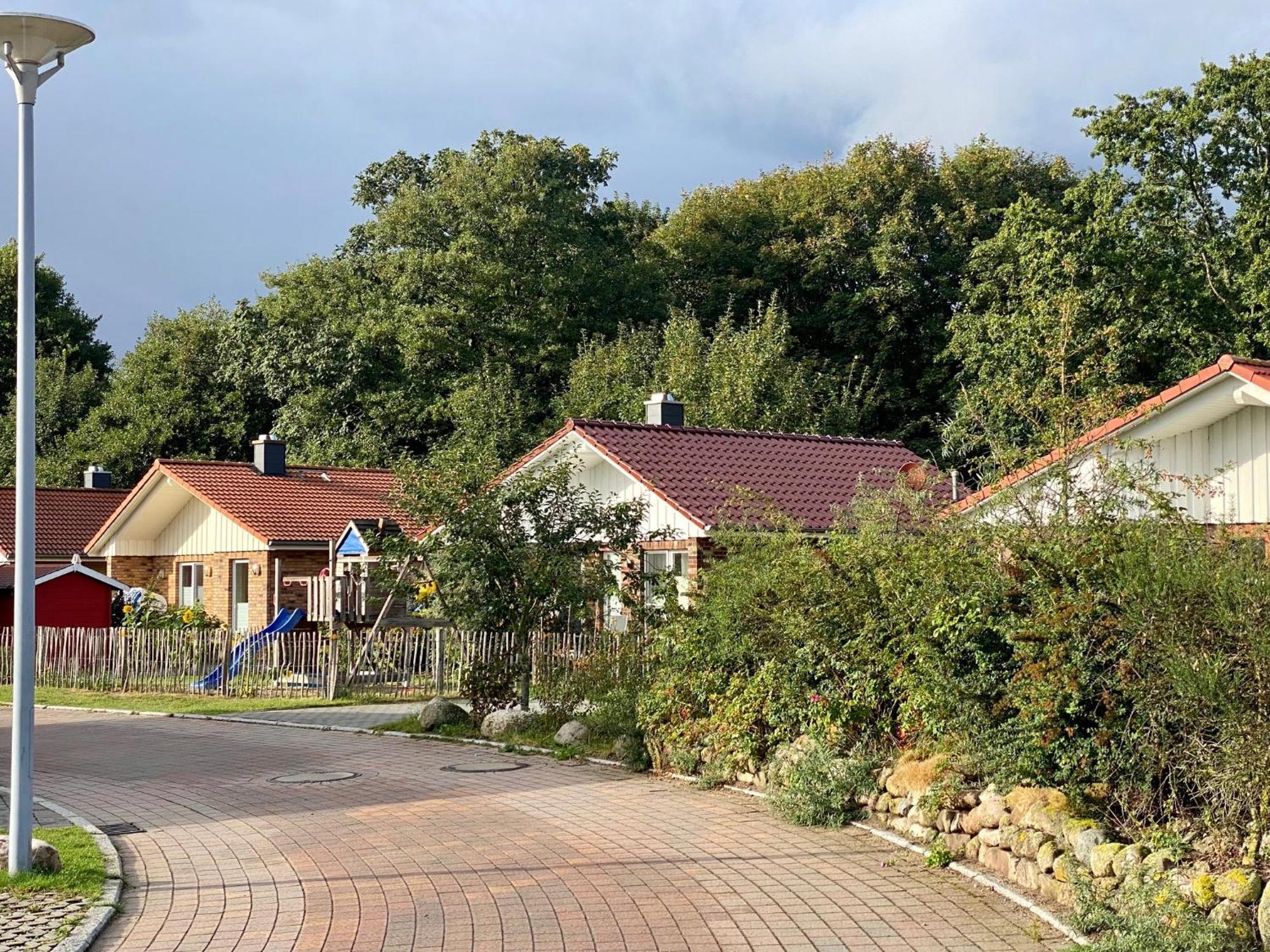 Feriendorf Suedstrand Haus 09 펠체르하켄 외부 사진